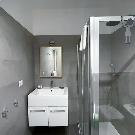 Paloma Center Town Apartment